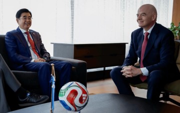 九游娱乐官方网站-FIFA秘书长已抵京+温格陪同！已与足协主席见面 全力劝说央视签字